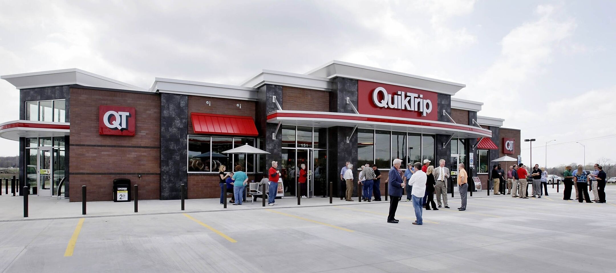 March 2012: QT opens 600th store in Claremore